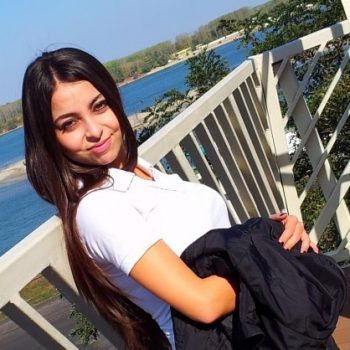 Yanaelle - Zonnebeke - Flandre occidentale | Rencontre Discrète