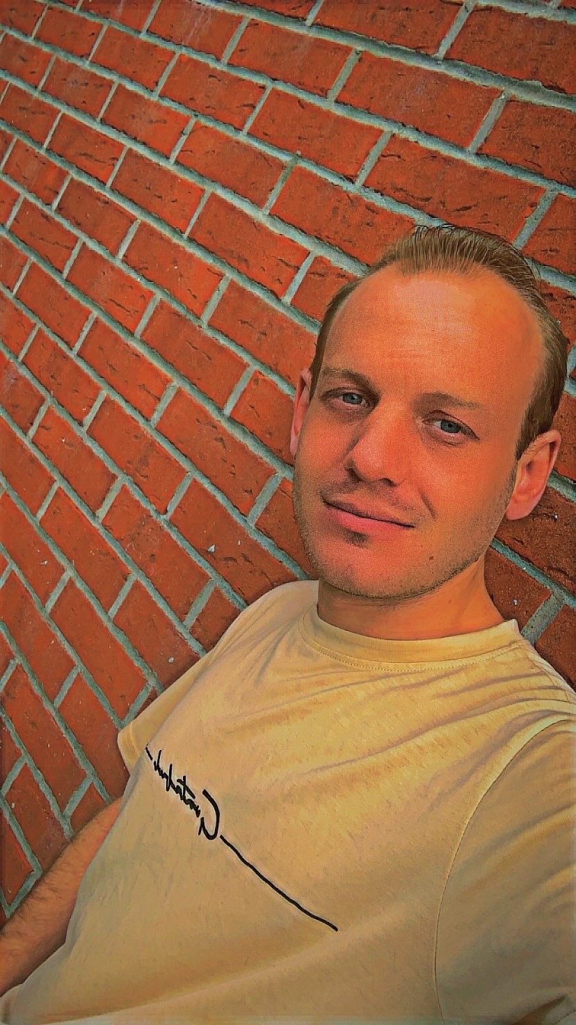 Moumen - Lint - Anvers | Rencontre Discrète