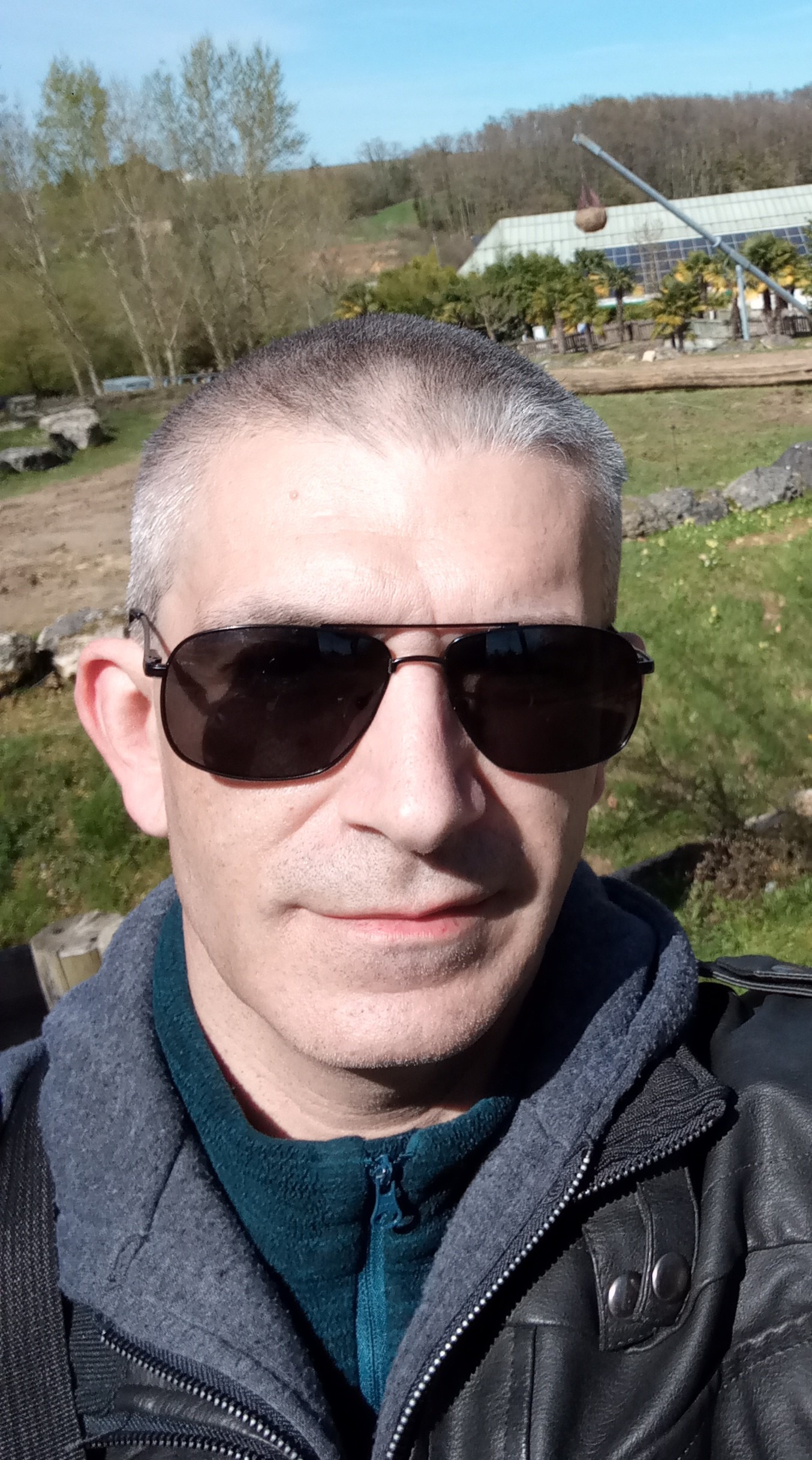 Oier - Fexhe-le-Haut-Clocher - Liège | Rencontre Discrète