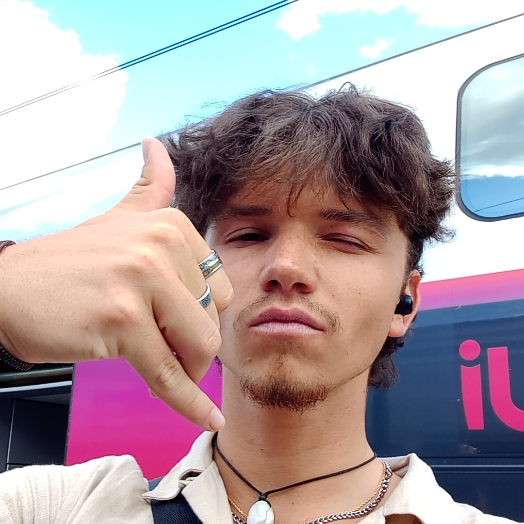 Frankie - Charleroi - Hainaut | Rencontre Discrète