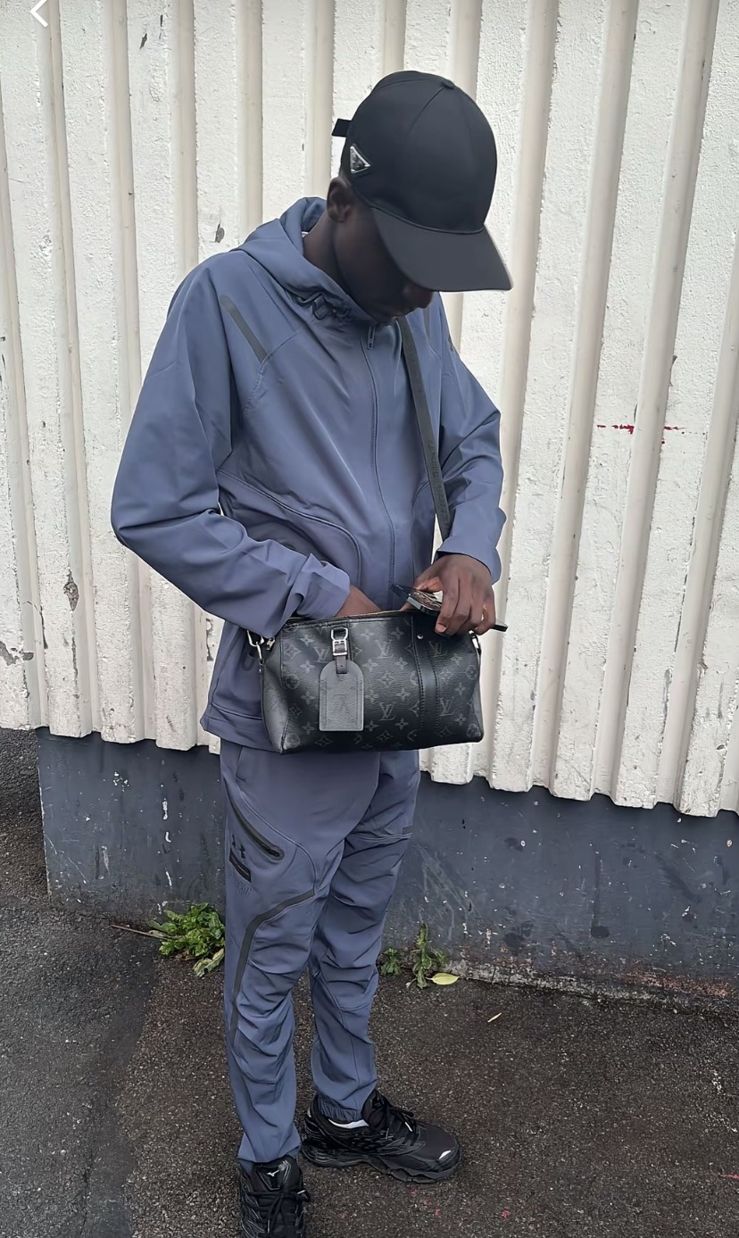 Cecil - Beauraing - Namur | Rencontre Discrète