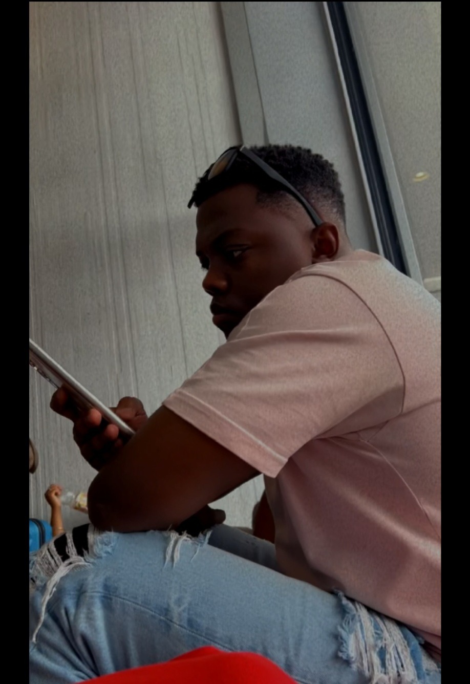 Philippe-henri - Courcelles - Hainaut | Rencontre Discrète